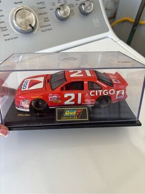 Collection 1:24 CITGO No.21 Red Die-Cast Display Car